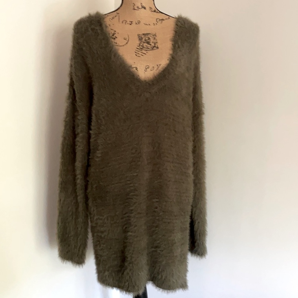 New Ruby Moon Oversize Fuzzy Sweater Long Sleeve M - image 1